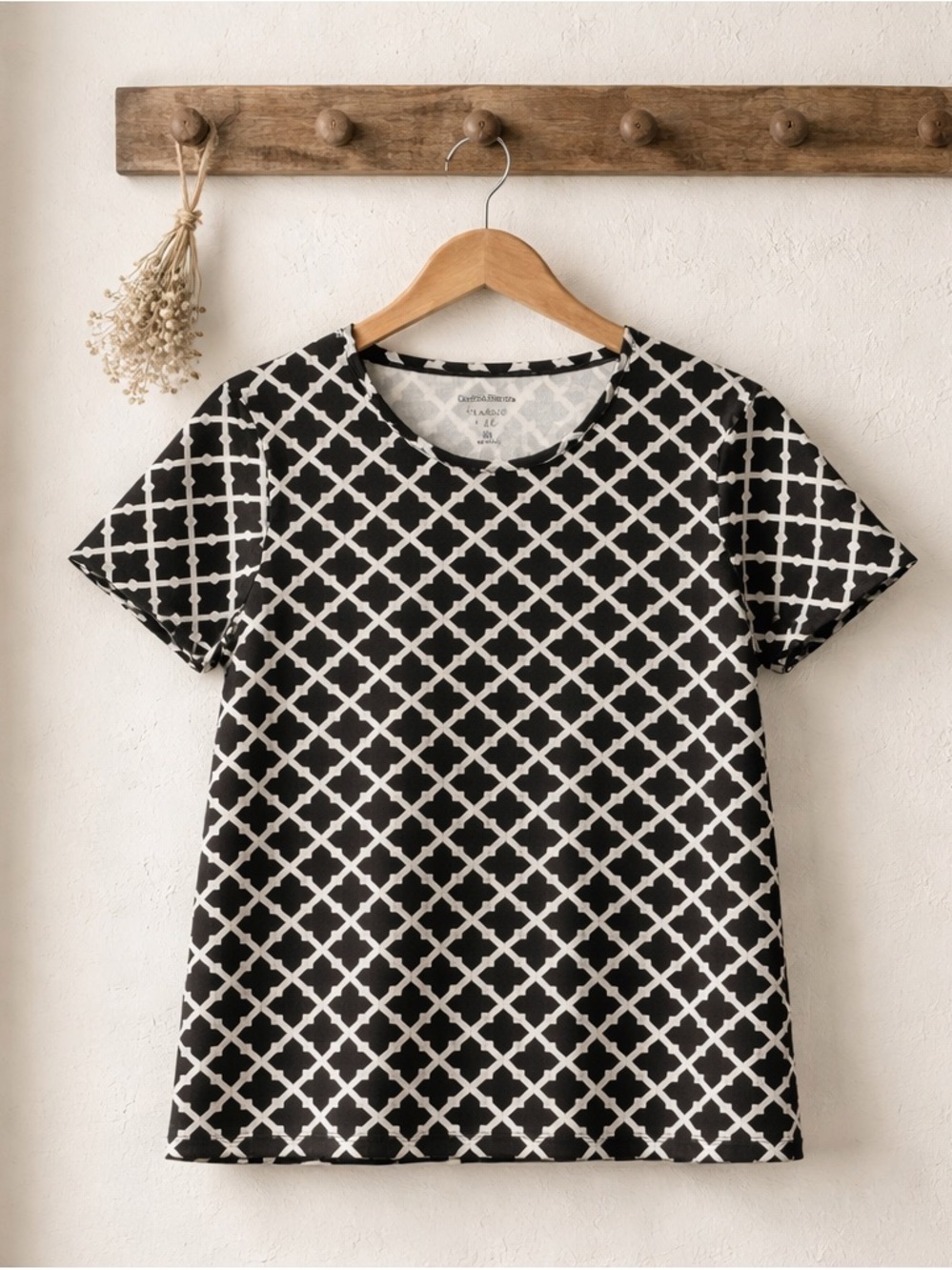 Croft & Barrow Classic T Shirt Women Size XL Black White Short Sleeve Diamond